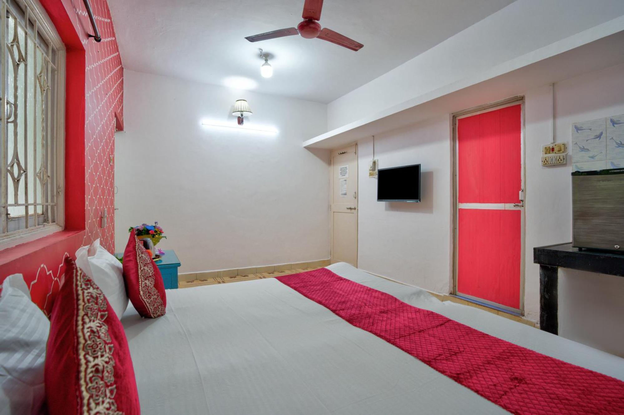 Oceanic Pearl Beach Guest House Calangute Buitenkant foto