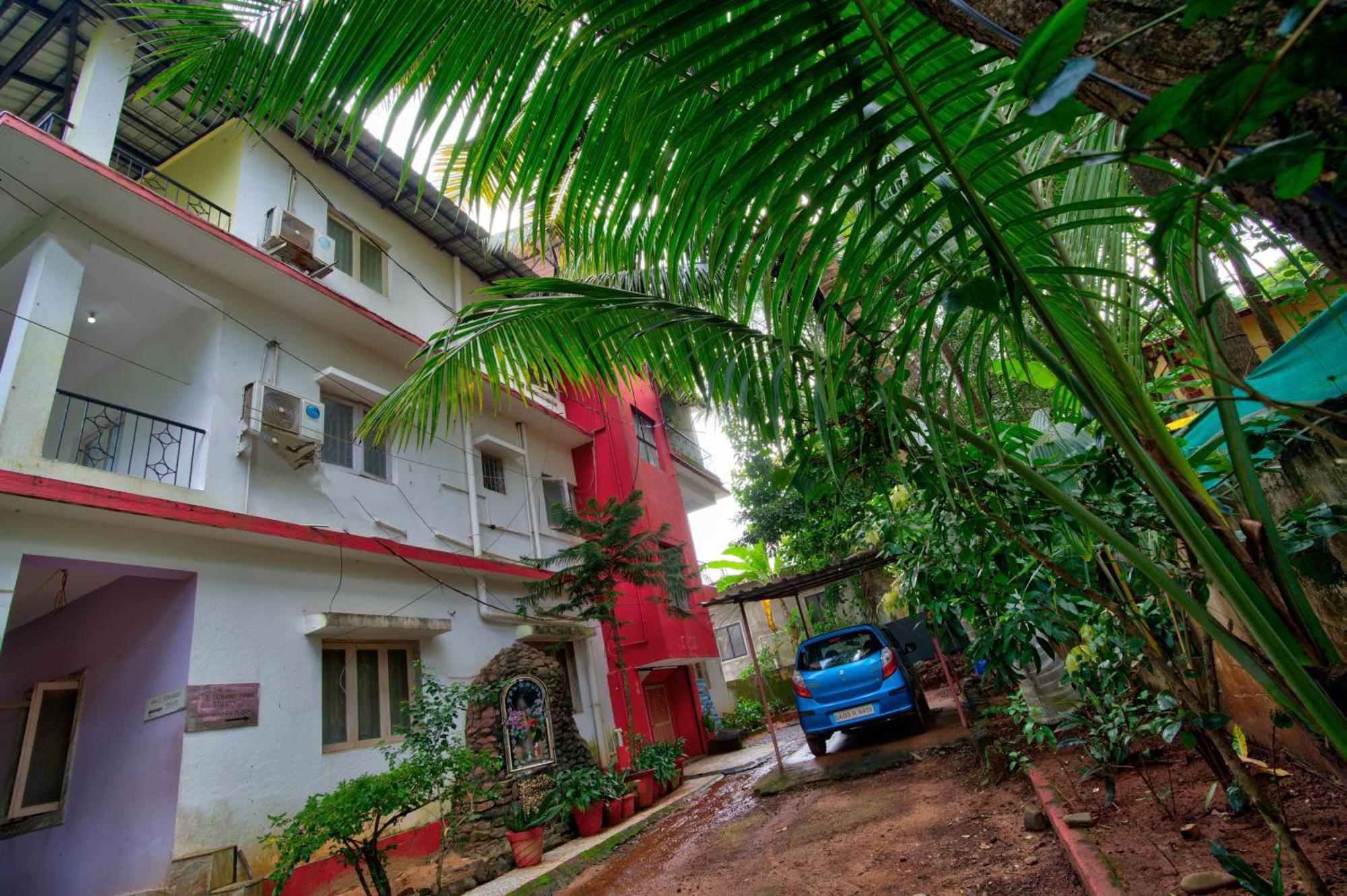 Oceanic Pearl Beach Guest House Calangute Buitenkant foto